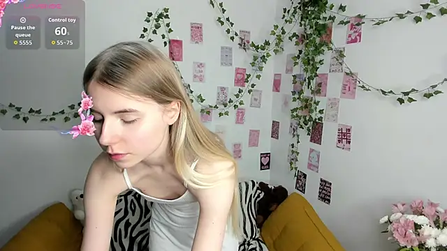 Honey Lia online show from 06/10/26, 11:53
