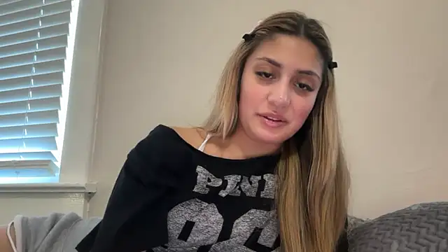 Snapshot of Badbihdani18 chatting on 06/05/26, 02:40 Badbihdani18 online show from 06/05/26, 02:40
