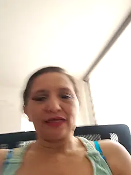 Snapshot of Alexa_montiel chatting on 05/25/26, 02:56 Alexa montiel online show from 05/25/26, 02:56