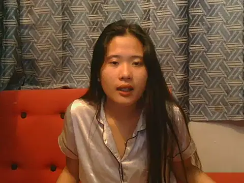 Snapshot of petiteasian_pinaygirl chatting on 06/26/26, 05:56 petiteasian pinaygirl online show from 06/26/26, 05:56
