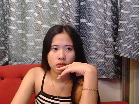 Snapshot of petiteasian_pinaygirl chatting on 07/12/26, 05:42 petiteasian pinaygirl online show from 07/12/26, 05:42