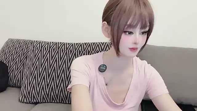 Snapshot of Elleeeee chatting on 06/06/26, 08:41 Elleeeee online show from 06/06/26, 08:41