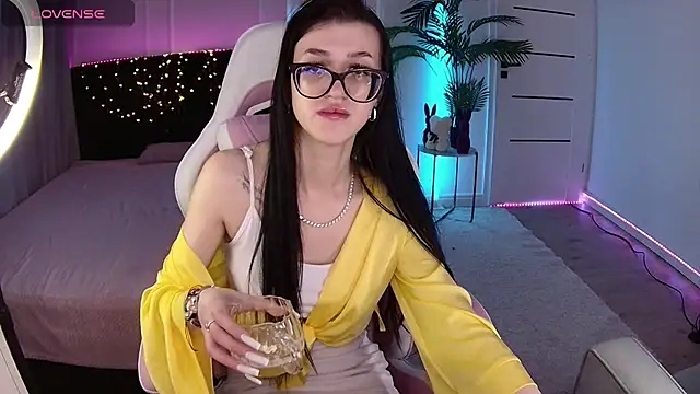 Ariella Me online show from 05/23/26, 07:02