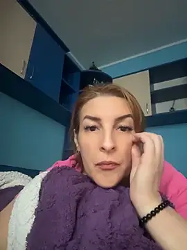 Hot-Milf4U online show from 06/01/26, 06:48