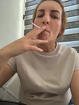 Hot-Milf4U online show from 06/04/26, 01:17