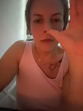 Hot-Milf4U online show from 06/07/26, 04:55