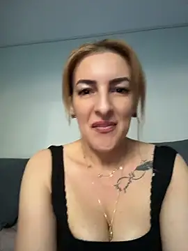 Hot-Milf4U online show from 06/10/26, 05:07