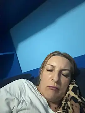 Hot-Milf4U online show from 06/11/26, 07:01