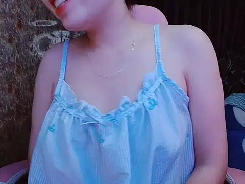 Julie Ulie online show from 05/31/26, 02:35