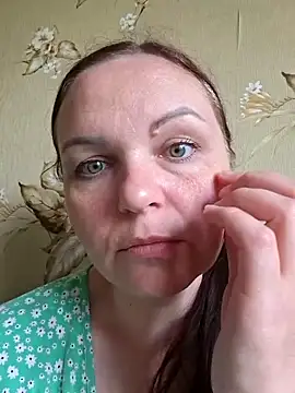 Snapshot of Meri_a chatting on 05/25/26, 11:49 Meri a online show from 05/25/26, 11:49
