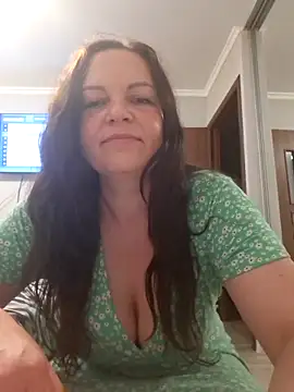 Snapshot of Meri_a chatting on 06/09/26, 07:14 Meri a online show from 06/09/26, 07:14