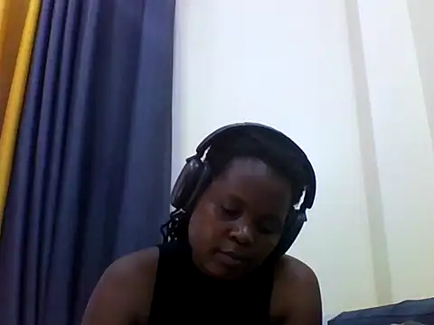 Snapshot of ladar chatting on 06/01/26, 11:45 ladar online show from 06/01/26, 11:45
