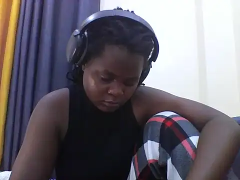 Snapshot of ladar chatting on 06/02/26, 04:47 ladar online show from 06/02/26, 04:47