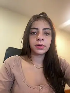 Snapshot of Hanna_Cruz_ chatting on 06/03/26, 06:13 Hanna Cruz online show from 06/03/26, 06:13