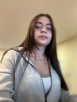 Hanna Cruz  online show from 06/26/26, 01:26