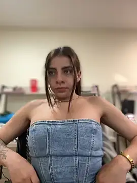 Hanna Cruz  online show from 07/15/26, 07:08