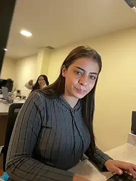 Hanna Cruz  online show from 07/22/26, 04:21