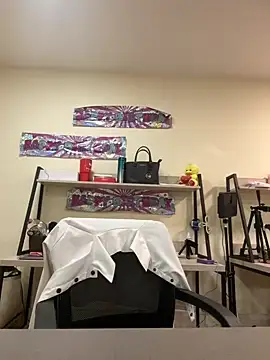 Hanna Cruz  online show from 07/24/26, 03:54