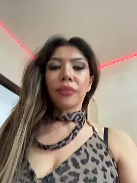 JessicaNichols  online show from 06/17/26, 10:17