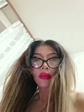 JessicaNichols  online show from 06/27/26, 11:37