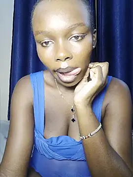 Snapshot of Sexymaurine chatting on 05/31/26, 02:42 Sexymaurine online show from 05/31/26, 02:42