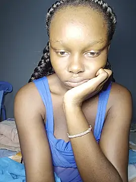 Snapshot of Sexymaurine chatting on 06/12/26, 10:47 Sexymaurine online show from 06/12/26, 10:47