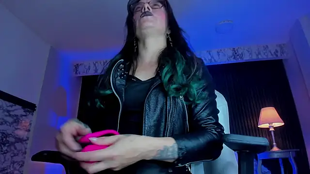 EvangelineJoness online show from 06/04/26, 11:49