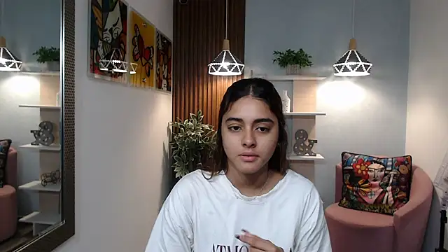  Lucy Grey  online show from 06/05/26, 11:05