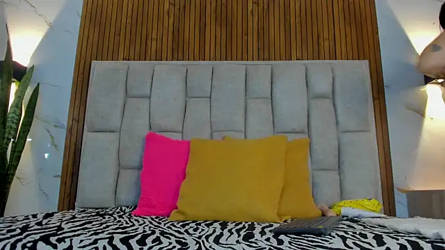 Ivy grayy  online show from 07/15/26, 07:30