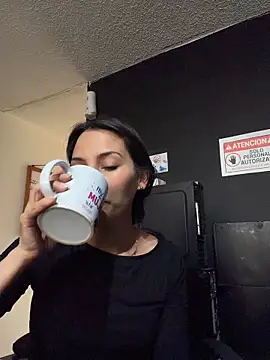SaraSeduce7 online show from 06/01/26, 02:30