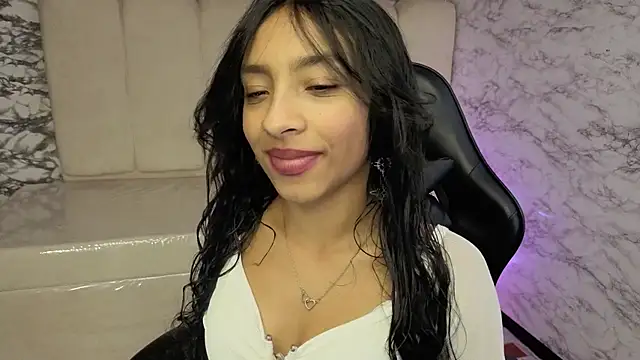 Adarasuri v online show from 06/12/26, 02:54
