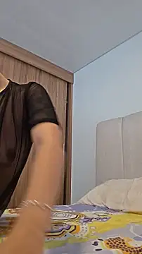 alicia kiss  online show from 06/12/26, 05:56