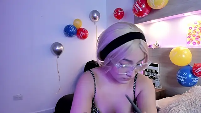Nina-Mars online show from 06/25/26, 01:48