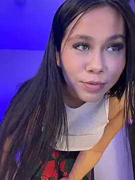 JuliettaSantori online show from 06/05/26, 02:29