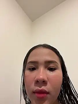 bellaroch online show from 06/17/26, 01:52