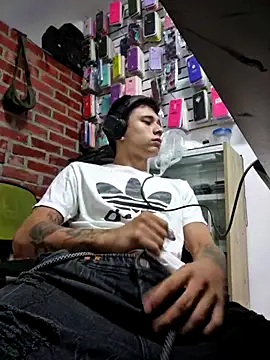 tom latin online show from 06/06/26, 10:14