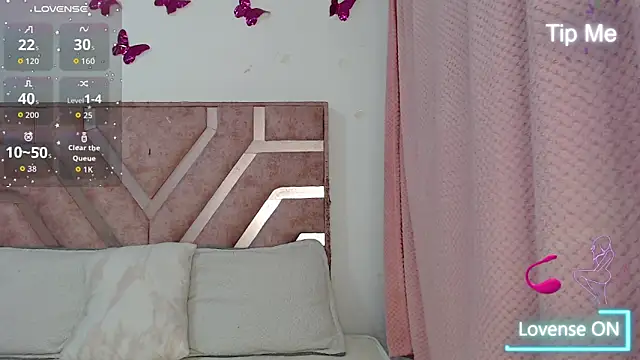 Snapshot of Angel-Hott_ chatting on 06/04/26, 02:39 Angel-Hott online show from 06/04/26, 02:39