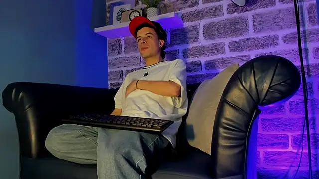 kevinn bluee online show from 06/01/26, 12:23