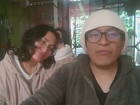 Snapshot of Carla_and_Ivan chatting on 06/09/26, 07:58 Carla and Ivan online show from 06/09/26, 07:58