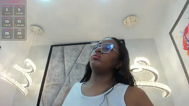 ZoeBrowns online show from 07/14/26, 12:44
