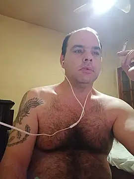 Snapshot of Safado700 chatting on 06/05/26, 03:13 Safado700 online show from 06/05/26, 03:13