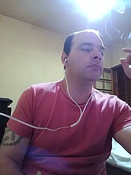Snapshot of Safado700 chatting on 06/08/26, 02:45 Safado700 online show from 06/08/26, 02:45