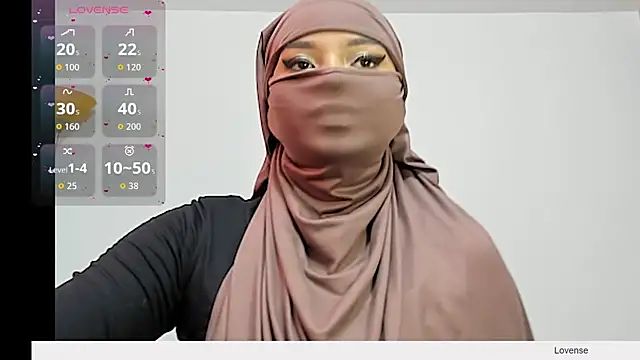 Snapshot of Samira_1 chatting on 05/25/26, 08:04 Samira 1 online show from 05/25/26, 08:04