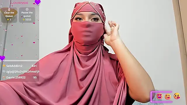 Snapshot of Samira_1 chatting on 06/01/26, 08:43 Samira 1 online show from 06/01/26, 08:43