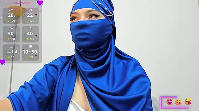 Snapshot of Samira_1 chatting on 06/05/26, 08:36 Samira 1 online show from 06/05/26, 08:36