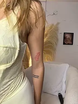 Isabellaa se online show from 06/07/26, 01:32