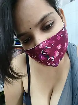 shalini gupta05 online show from 07/22/26, 04:15