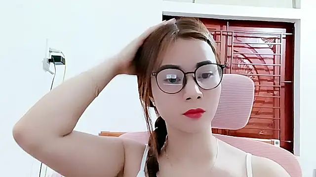 Snapshot of Micky-love chatting on 07/19/26, 05:00 Micky-love online show from 07/19/26, 05:00