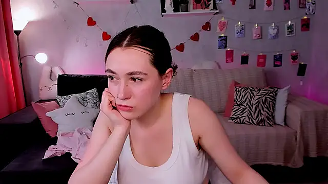 Snapshot of polly_pop_ chatting on 06/10/26, 09:30 polly pop online show from 06/10/26, 09:30