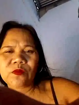 Snapshot of missLiLy07 chatting on 06/10/26, 04:01 missLiLy07 online show from 06/10/26, 04:01